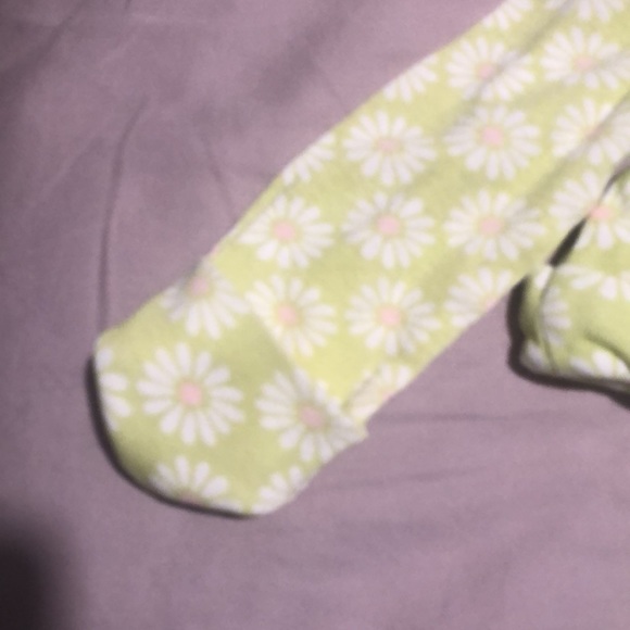 Newborn Carters Sleepwear with matching hat - Picture 3 of 4